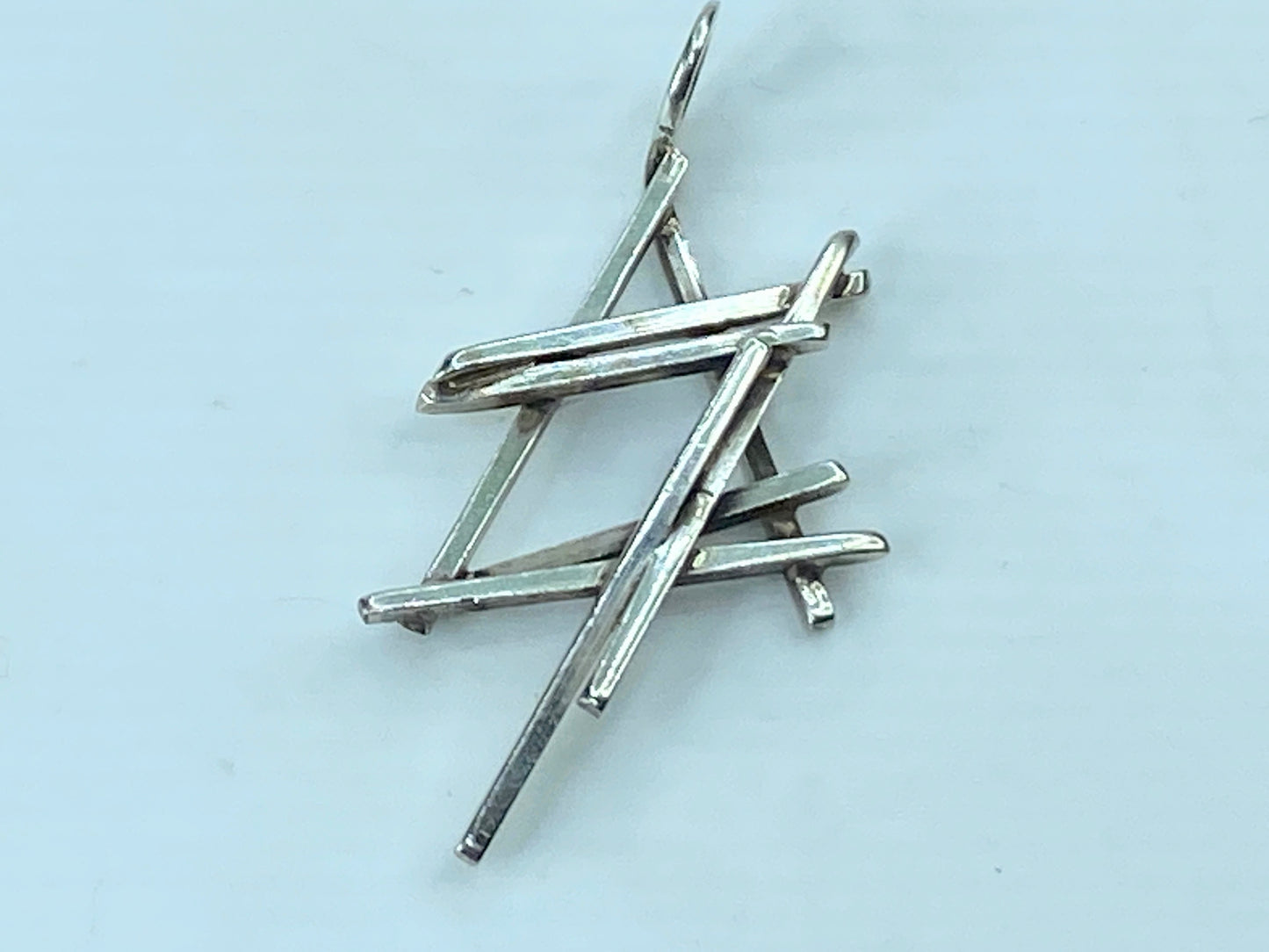 Dynamic Artist Rachel Gear sterling silver abstract STAR OF DAVID pendant JR772