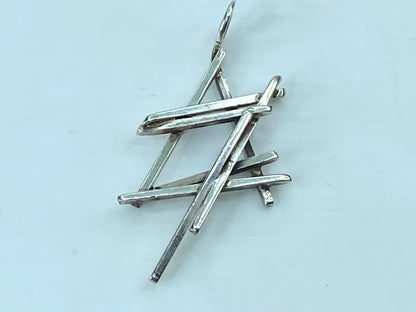 Dynamic Artist Rachel Gear sterling silver abstract STAR OF DAVID pendant JR772
