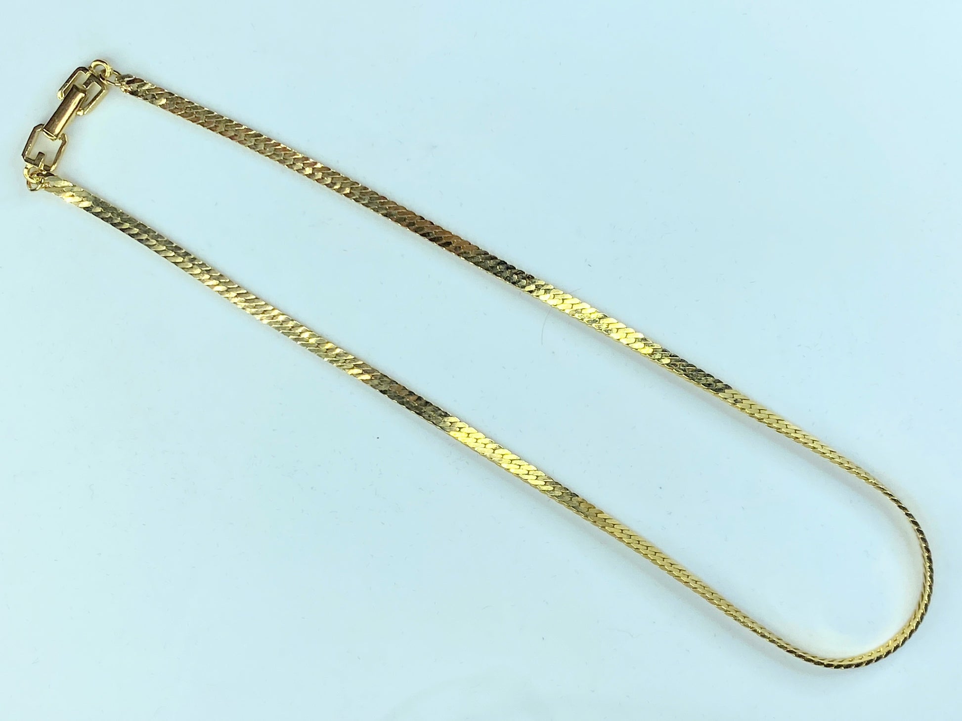 Givenchy Gold tone Necklace Logo G herringbone Emblem Chain Jewelry 16" GS344