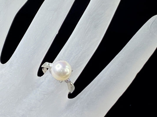 Art Deco Platinum 9.5mm Cultured Akoya Pearl 0.05ctw Diamond ring