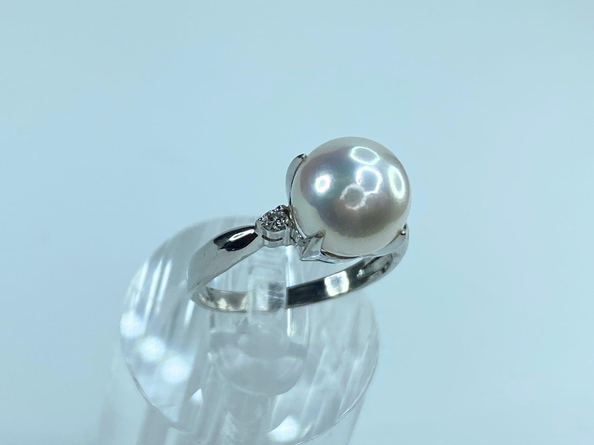 Art Deco Platinum 9.5mm Cultured Akoya Pearl 0.05ctw Diamond ring