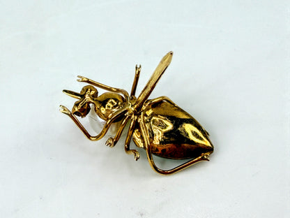 Vintage Jadeite Pearl Red Gemstone Insect Bee Brooch 18x11mm - One Piece JR2022