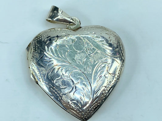 Beautiful sterling etched heart sharp locket LOVE theme reversible 1.75" JR788