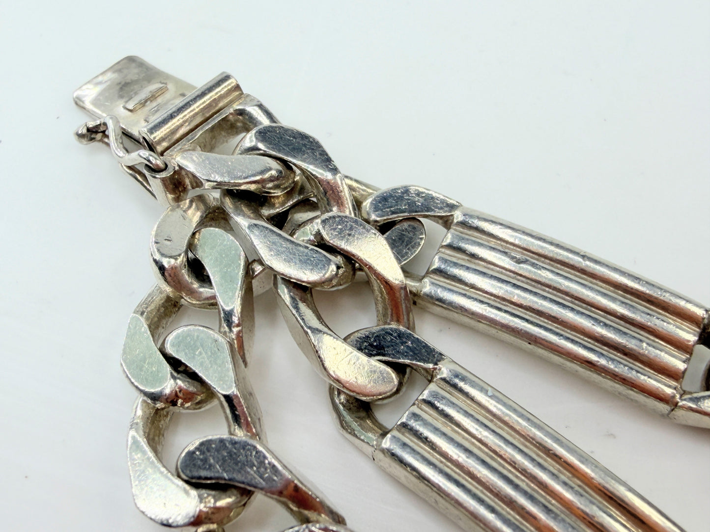 Tiffany & Co Ribbed Bar Curved Link Bracelet sterling silver vintage JR1313