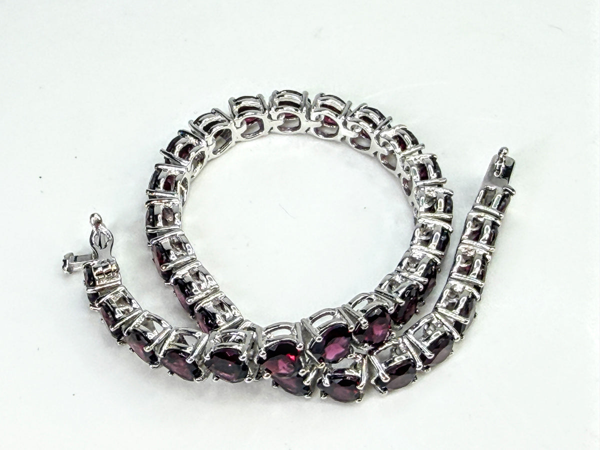Sterling Silver Heart Cut Garnet Tennis Bracelet 34 Stones 7.25" 15.9g JR2032