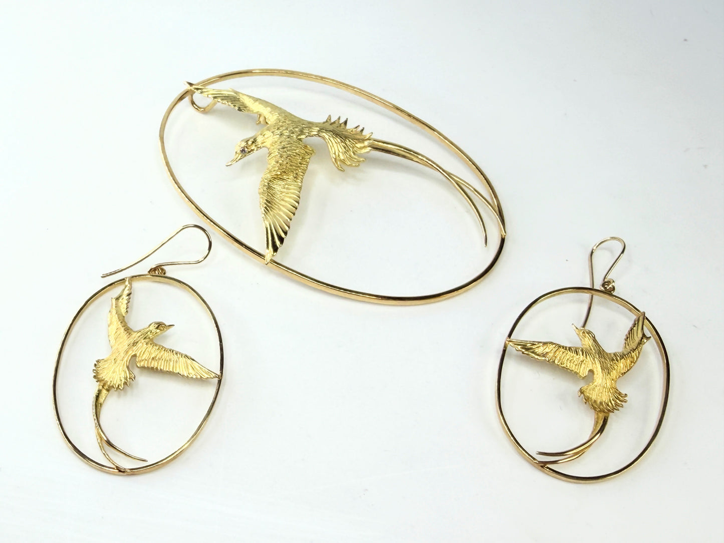 Vintage Astwood Dickinson 18K Long Tail Bird Brooch Bermuda Era Ltd JR1311