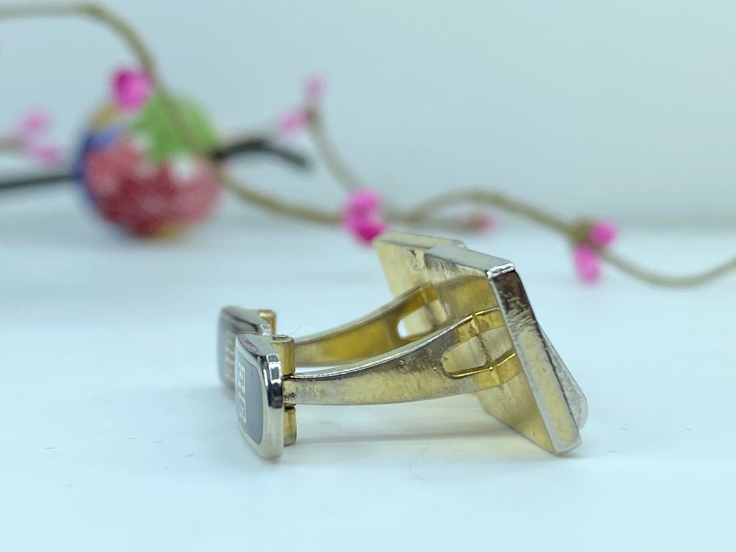 Vintage Givenchy 4G Gold Silver two cufflink gift box GS356