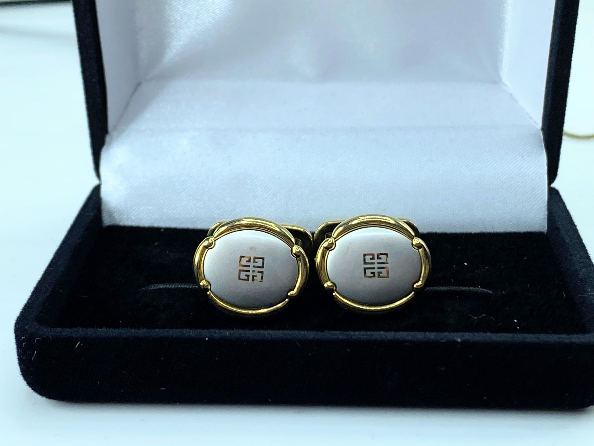 Givenchy Cufflinks Very good condition Gold Silver, Metal Gift box GS357