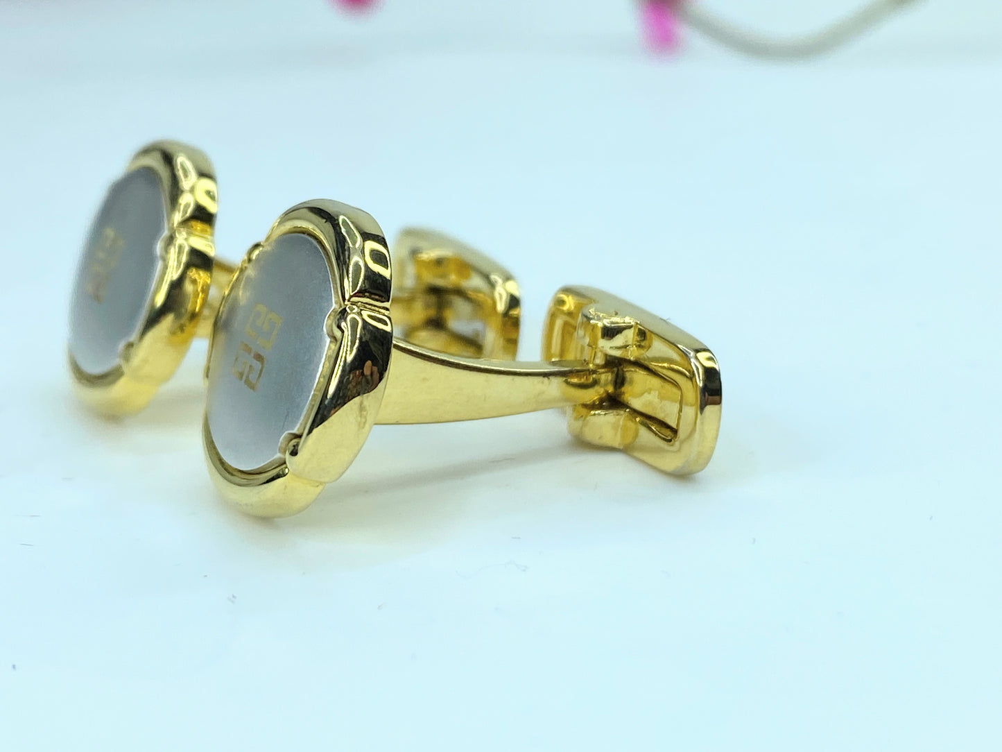 Givenchy Cufflinks Very good condition Gold Silver, Metal Gift box GS357