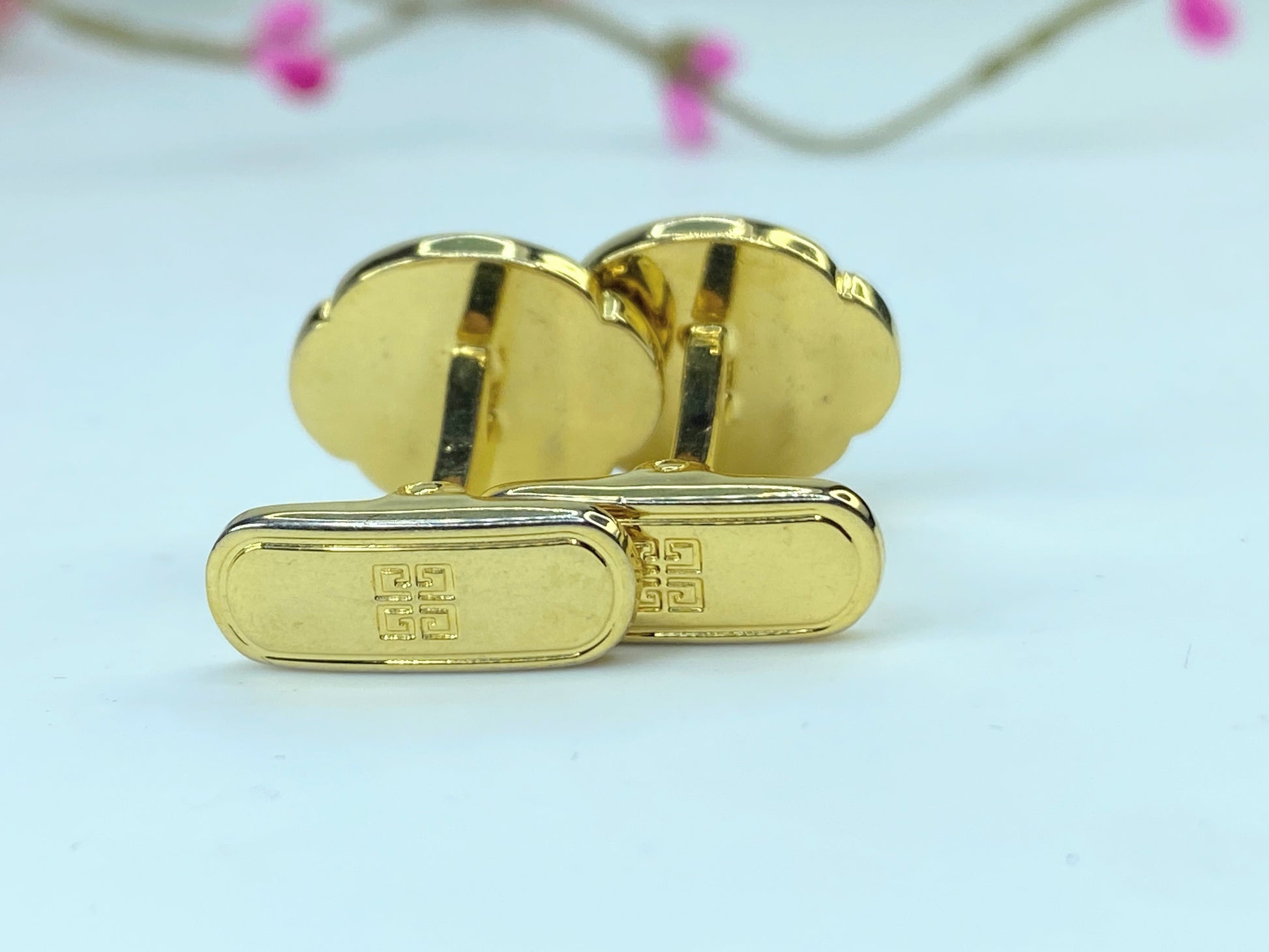 Givenchy Cufflinks Very good condition Gold Silver, Metal Gift box GS357
