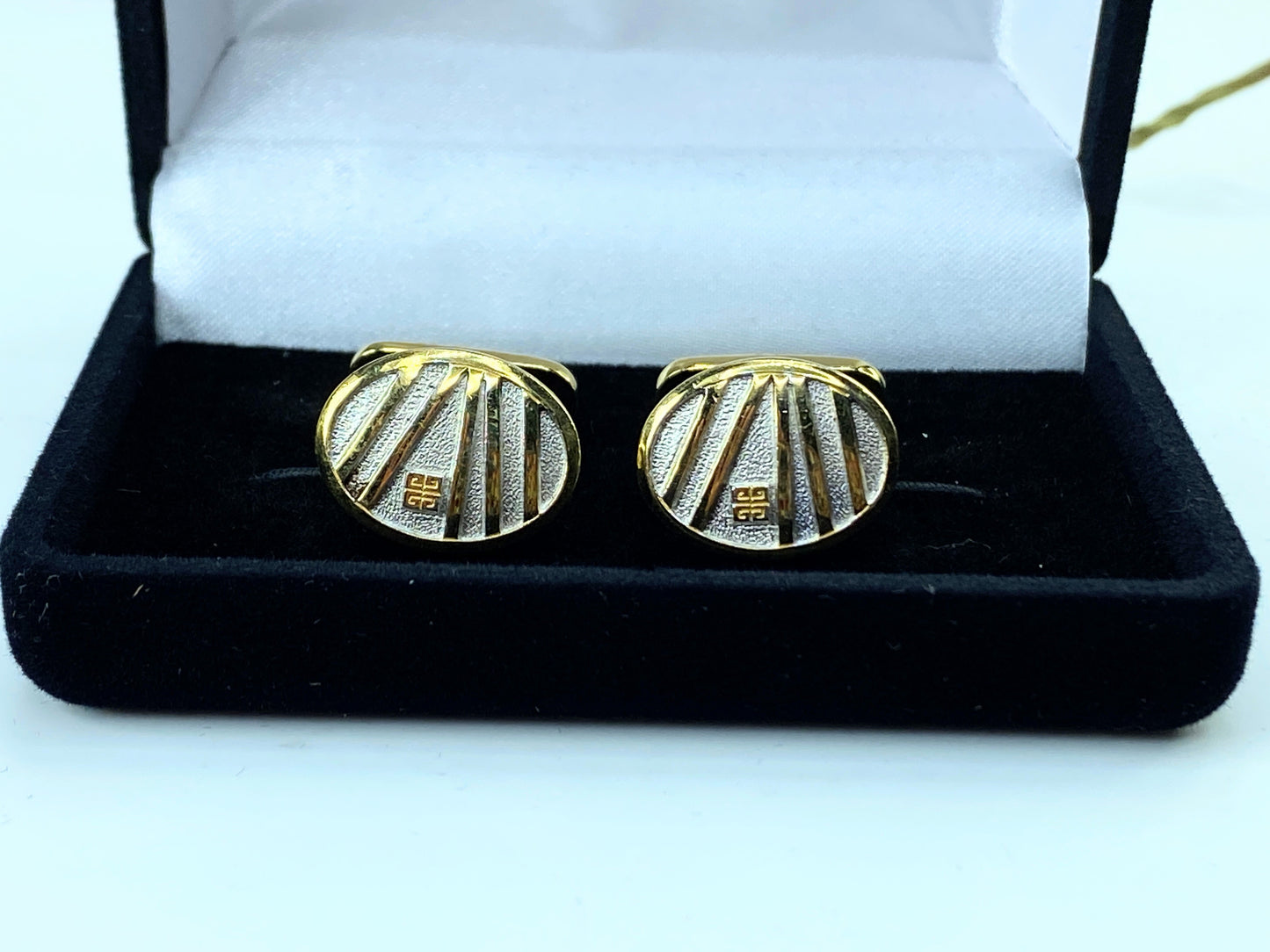 Vintage Givenchy Satin Silver Gold stript 4G logo cufflink GS328