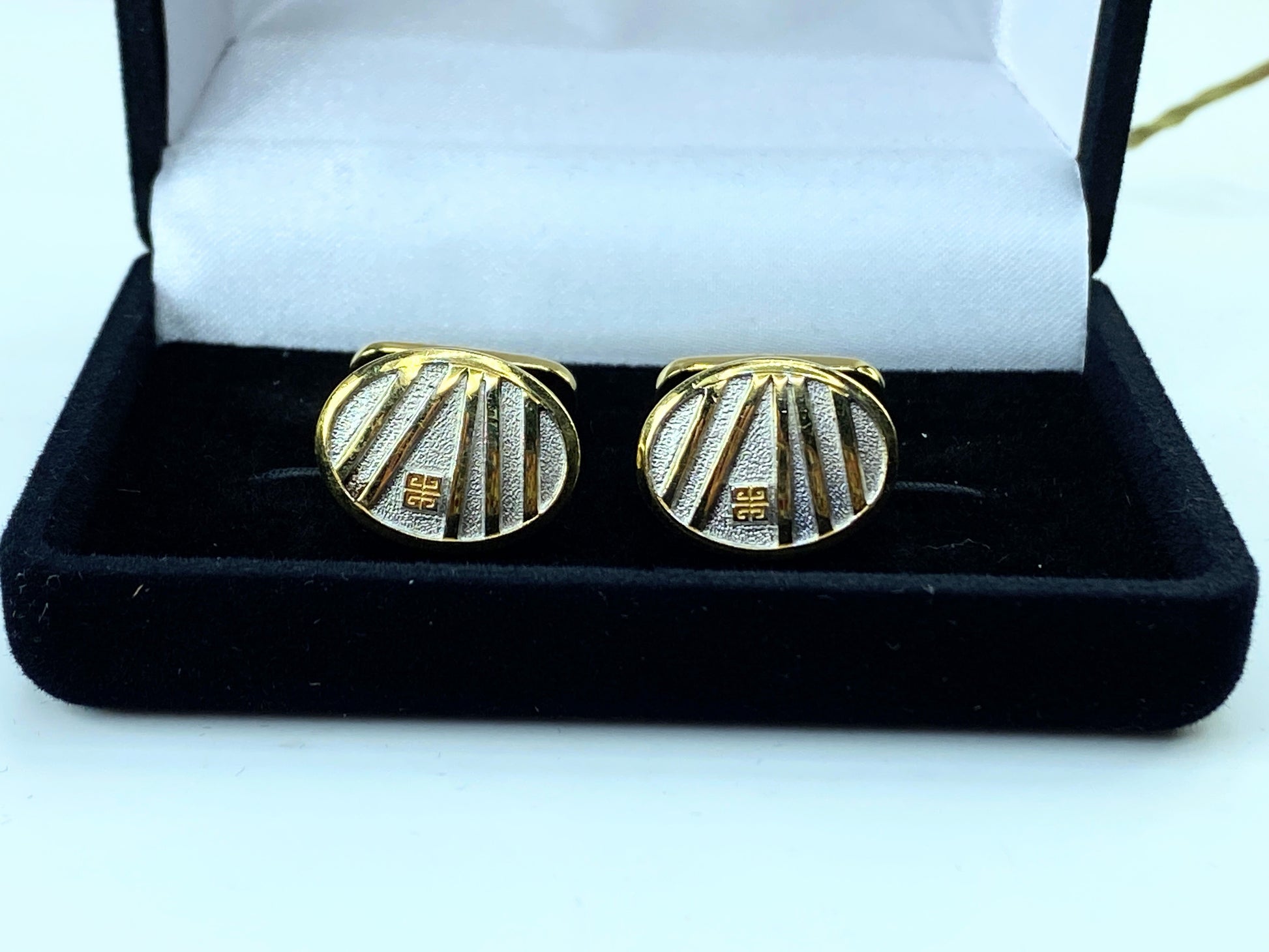 Vintage Givenchy Satin Silver Gold stript 4G logo cufflink GS328