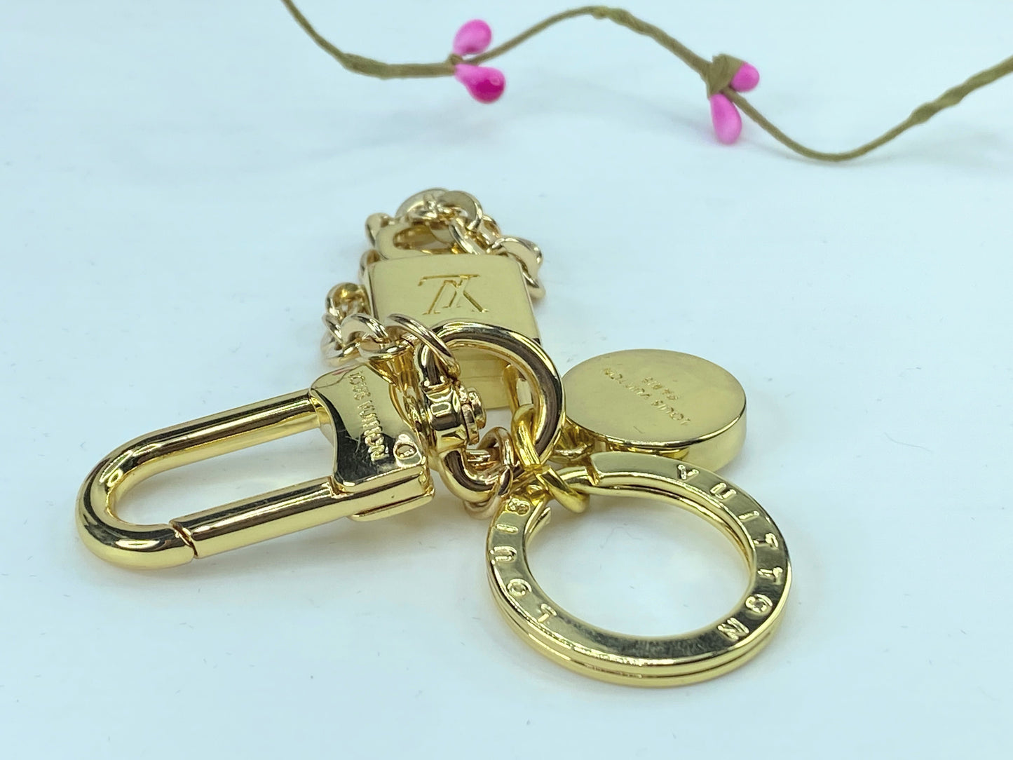 Louis Vuitton Kaduna dangle LV Heart Bag lock/key bag charm GS359