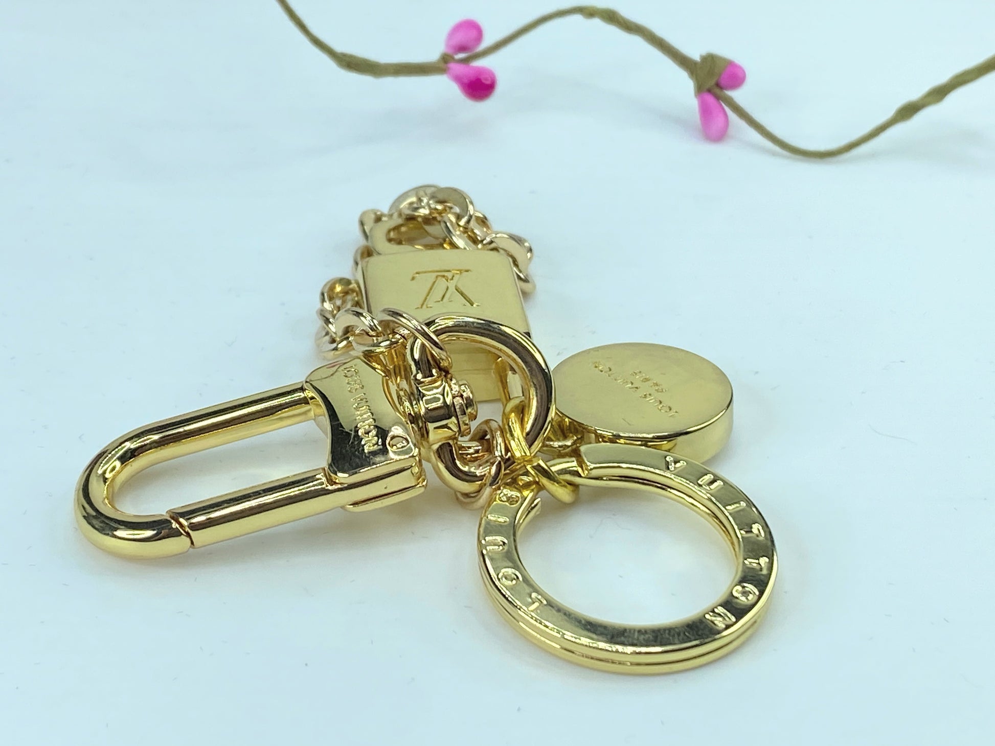 Louis Vuitton Kaduna dangle LV Heart Bag lock/key bag charm GS359