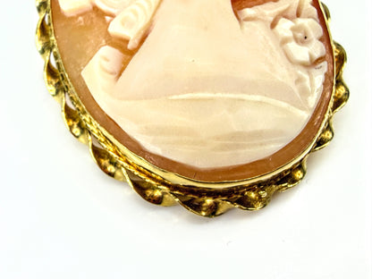 Antique Victorian Shell Cameo Brooch Tested 16-17K Gold Floral Frame 5.1g JR2036