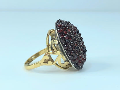 Antique 18K garnet Bombe ring 6.8g sz6