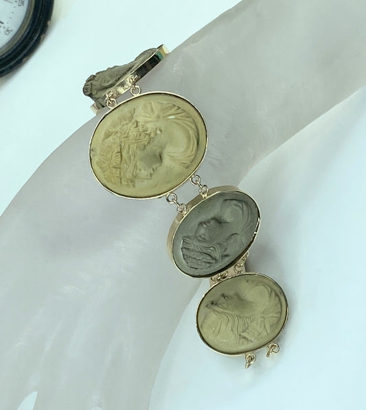 Antique Lava Cameo High Relief Bracelet in 14K yellow gold 19th century JR816