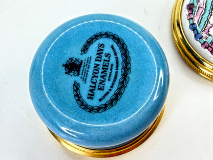 Halcyon Days Enamels Two Cats Blue Round Trinket Box England 1" x 3/4" SS481