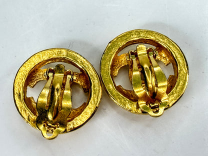 Vintage CHANEL Gold Tone Interlocking CC Clip-On Earrings authentic in box GS853