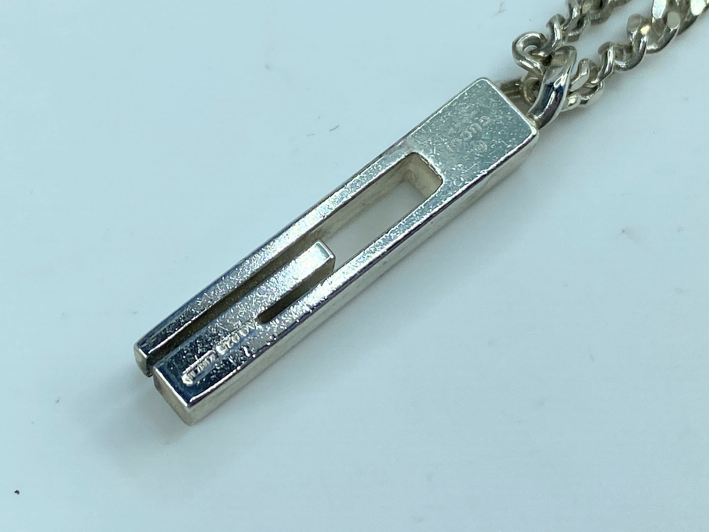 Authentic Men's GUCCI G Mark pendant drop sterling Necklace w Dust Bag JR825