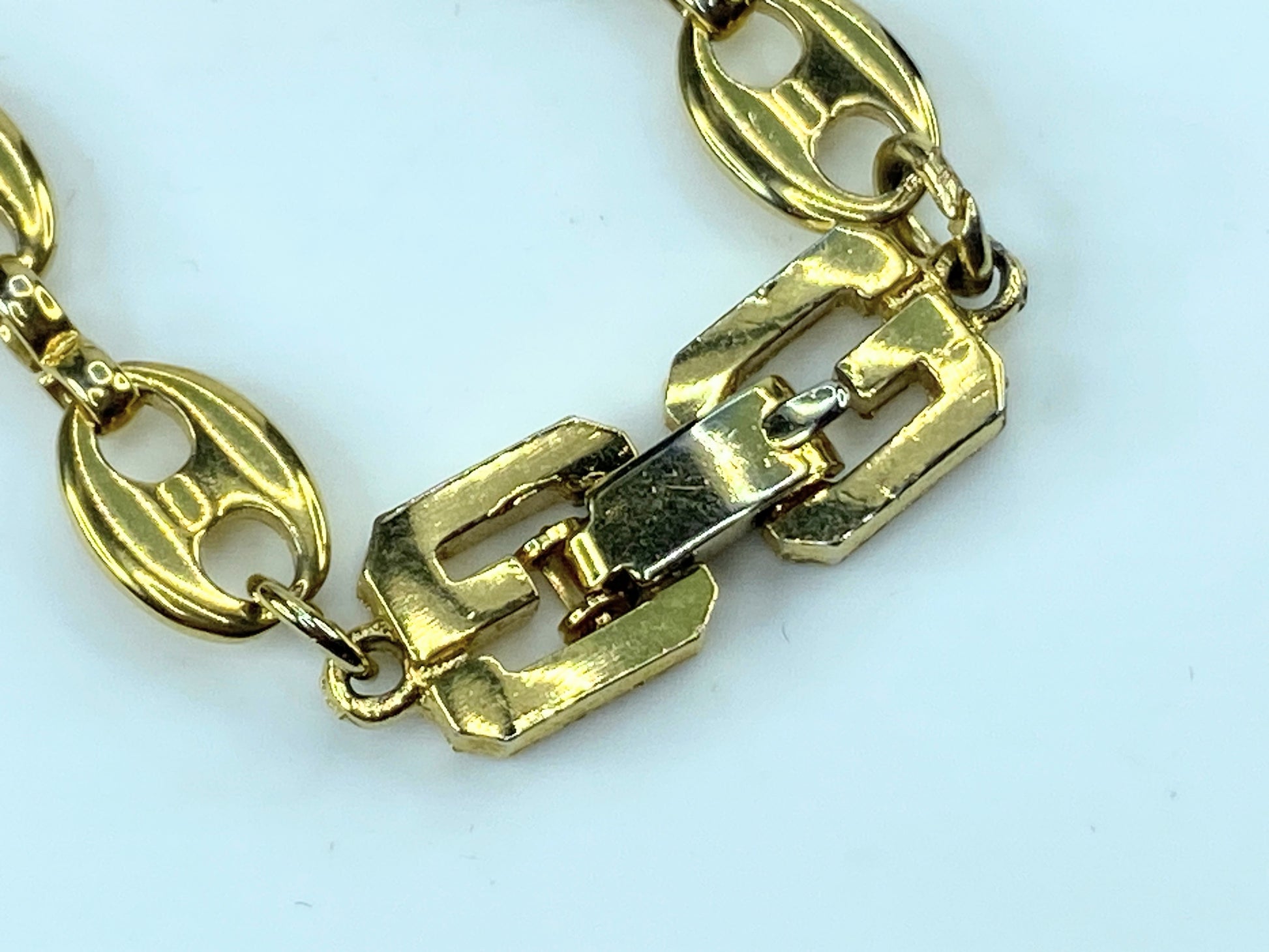 France Vintage Givenchy Bracelet anchor link in gold tone 7.25" 7.8g GS375