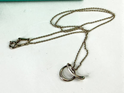 Tiffany & Co. Sterling Silver Initial Q Pendant Necklace 16" 4.3g JR2047