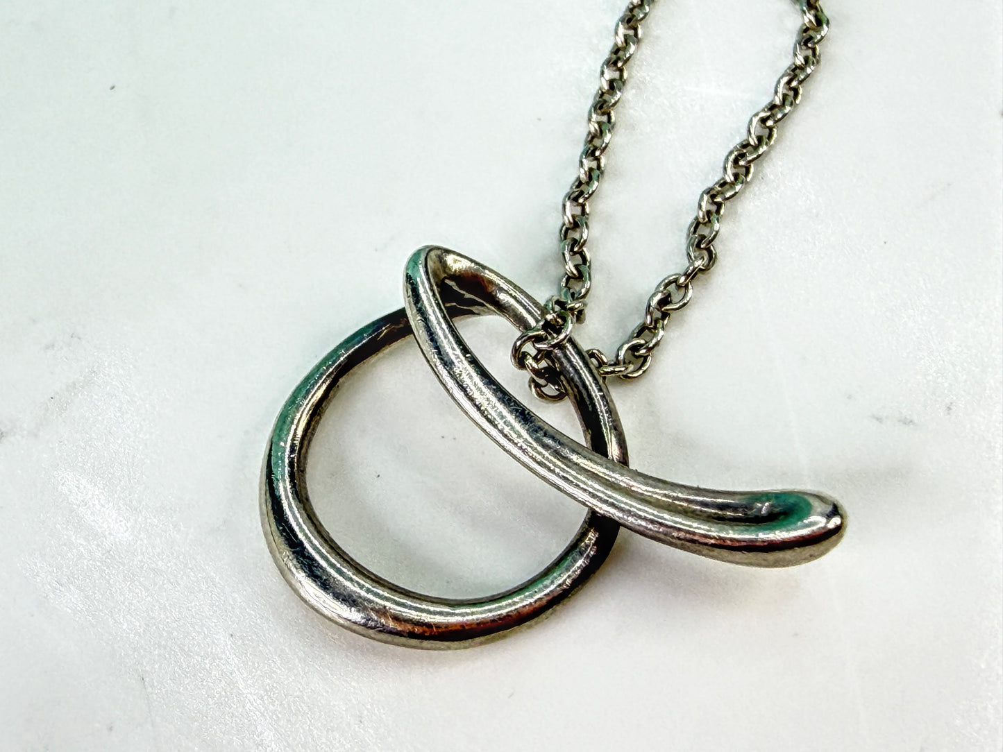 Tiffany & Co. Sterling Silver Initial Q Pendant Necklace 16" 4.3g JR2047