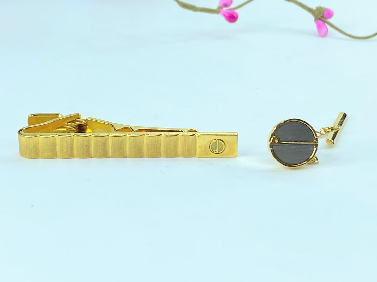 Dunhill Gold Plated Tie tag and Tie bar clip set GS379
