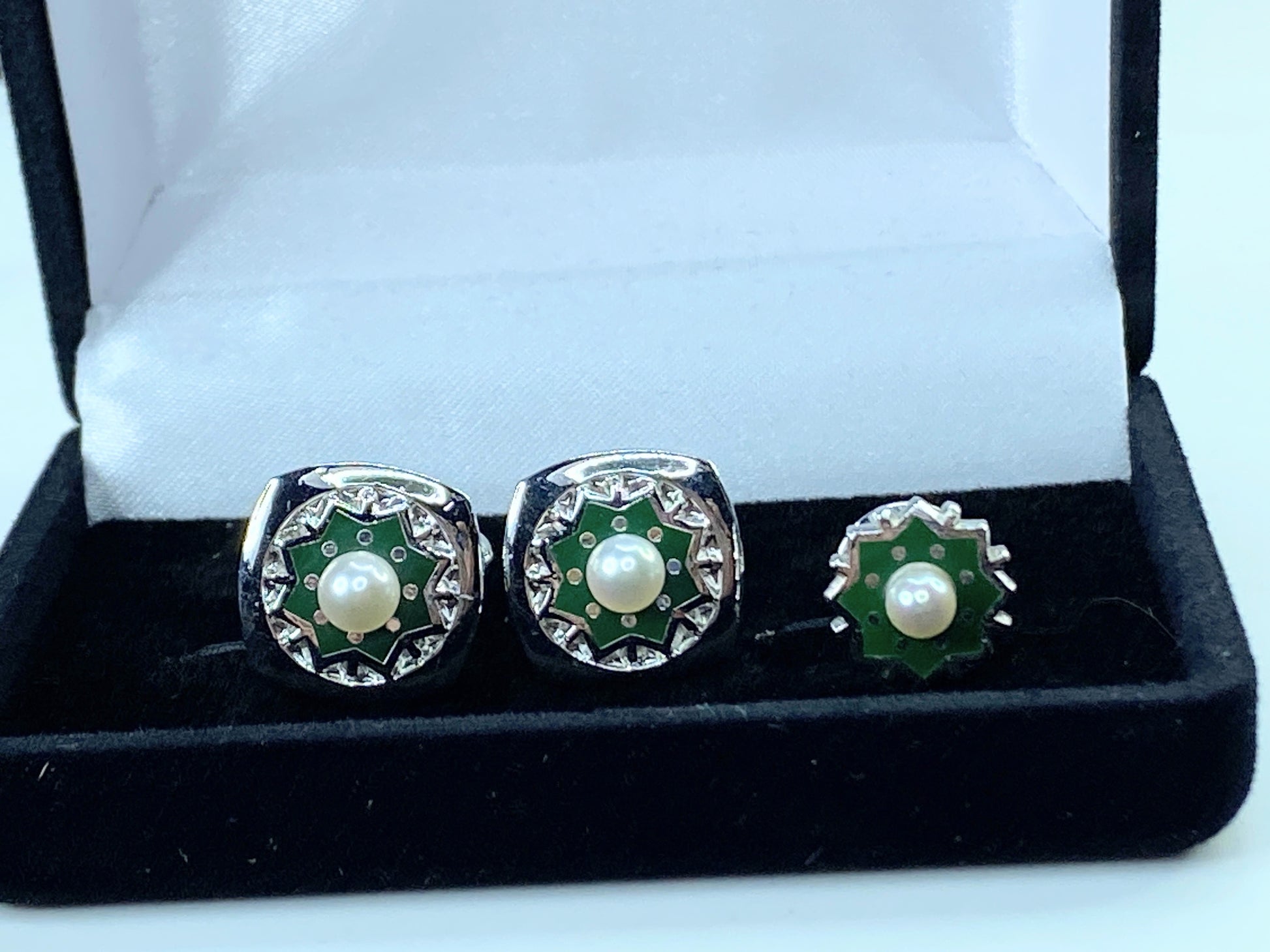 Rare MIKIMOTO 5mm Akoya cultured Pearl Sterling Cuff & Tag Green enamel GS380