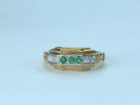 Ornate 14K yellow gold Diamond Emerald ring band JR8952