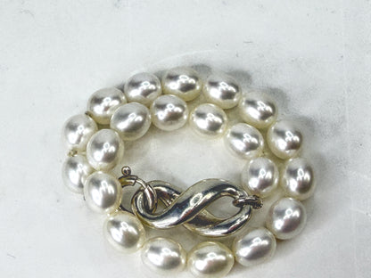 Vintage Tiffany & Co. Sterling Silver Cultured Pearl Infinity Bracelet JR2053