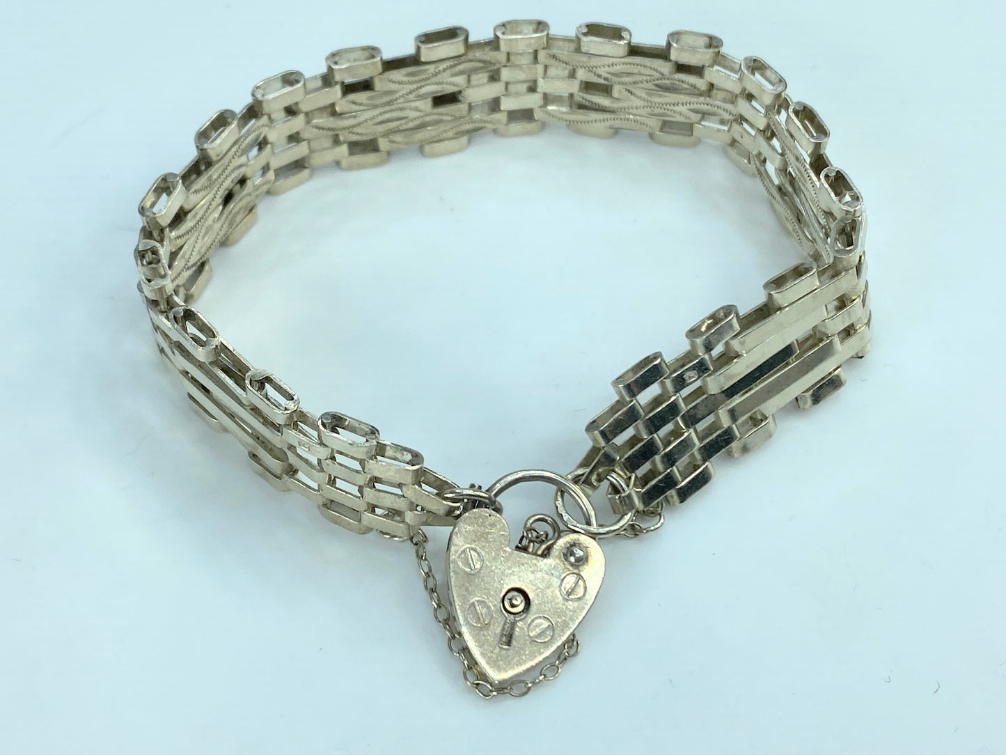London 1979 Decorative Unique Stackable 4 Bar Panel Sterling Gate Bracelet JR841