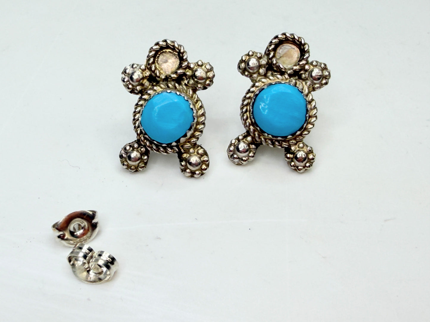 Vintage Zuni Handmade Sterling Silver Kingman Turquoise Earrings JR1330