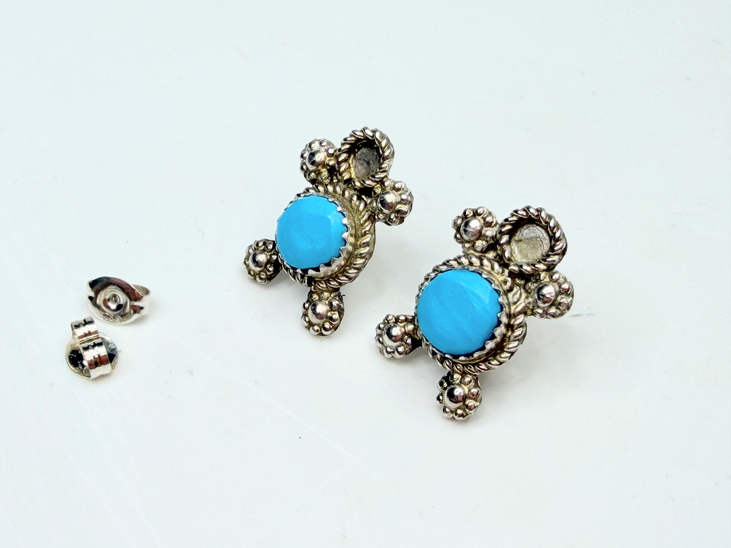 Vintage Zuni Handmade Sterling Silver Kingman Turquoise Earrings JR1330