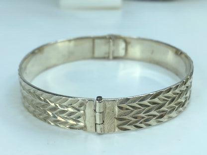 Sturdy Sterling silver 10mm Braided Design hindged Bangle Bracelet 7" 21g JR838