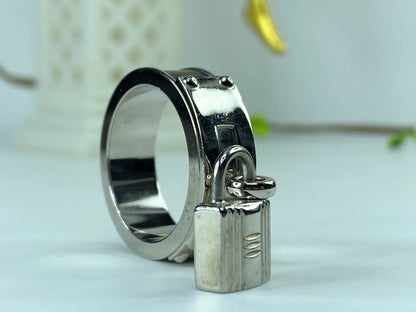 Hermes  Palladium Swift Kelly Lock Scarf Ring black Enamel Biscuit GS218