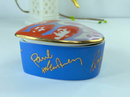 Franklin Mint Beatles plays Michelle Song Heart Shaped Porcelain Music Box A204