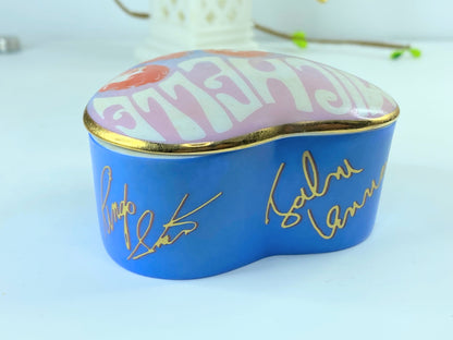 Franklin Mint Beatles plays Michelle Song Heart Shaped Porcelain Music Box A204