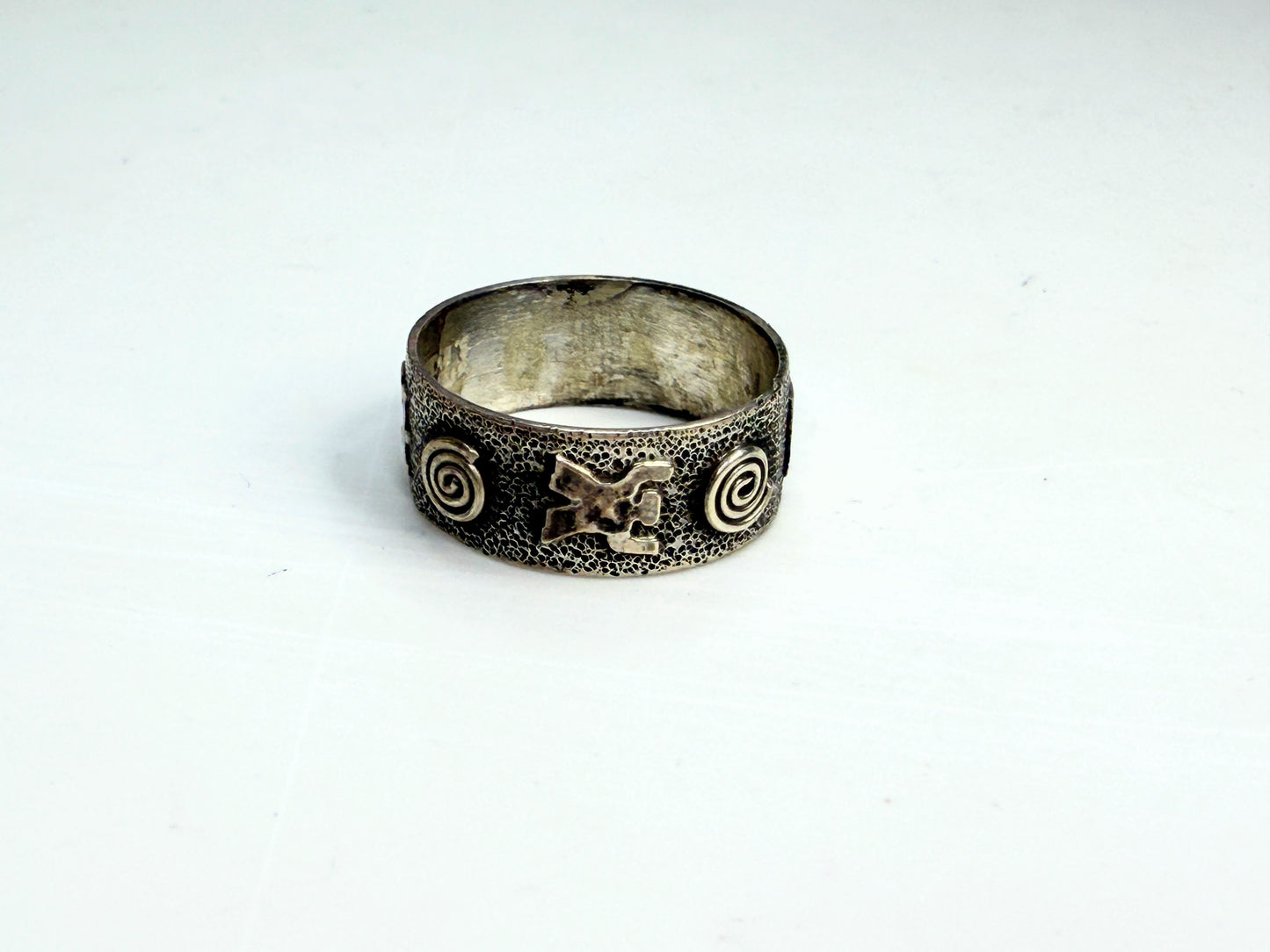 Vintage Scott Skeets Navajo Petroglyph handmade Sterling Band Ring s8.25 JR1338