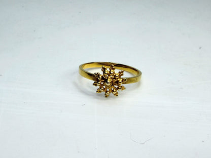 Ornate 10K Gold Granulation Starburst Ring Size 7.5 JR1347