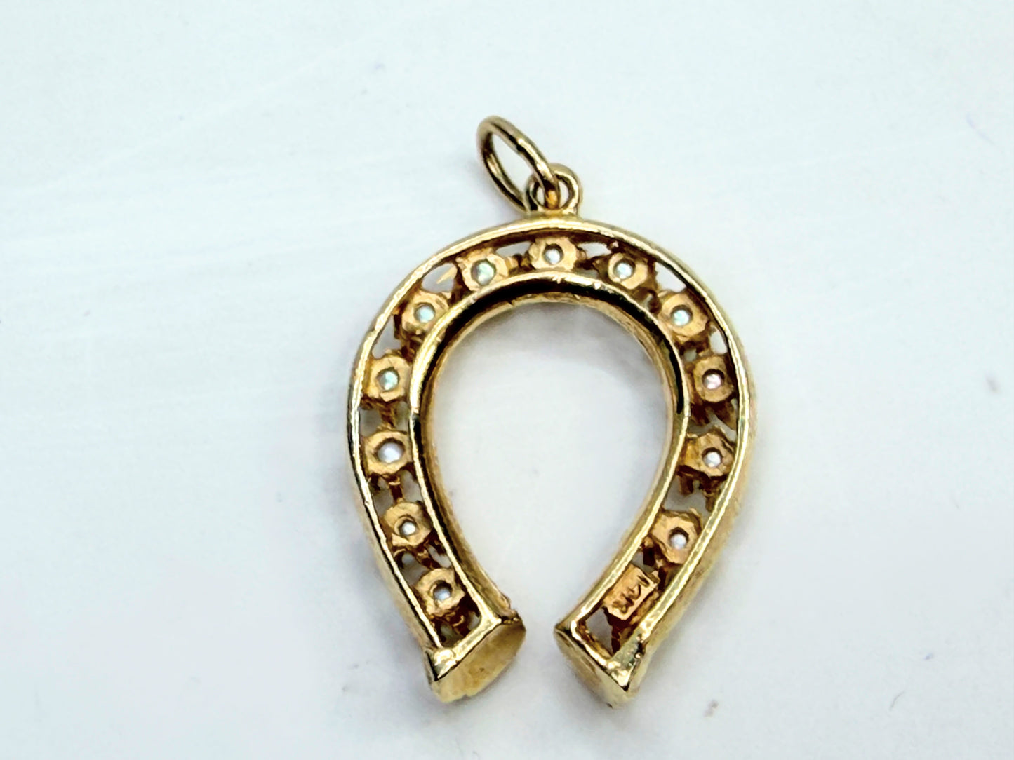 Good Luck 14K Gold Pearl Horseshoe Pendant 30x21mm JR1351
