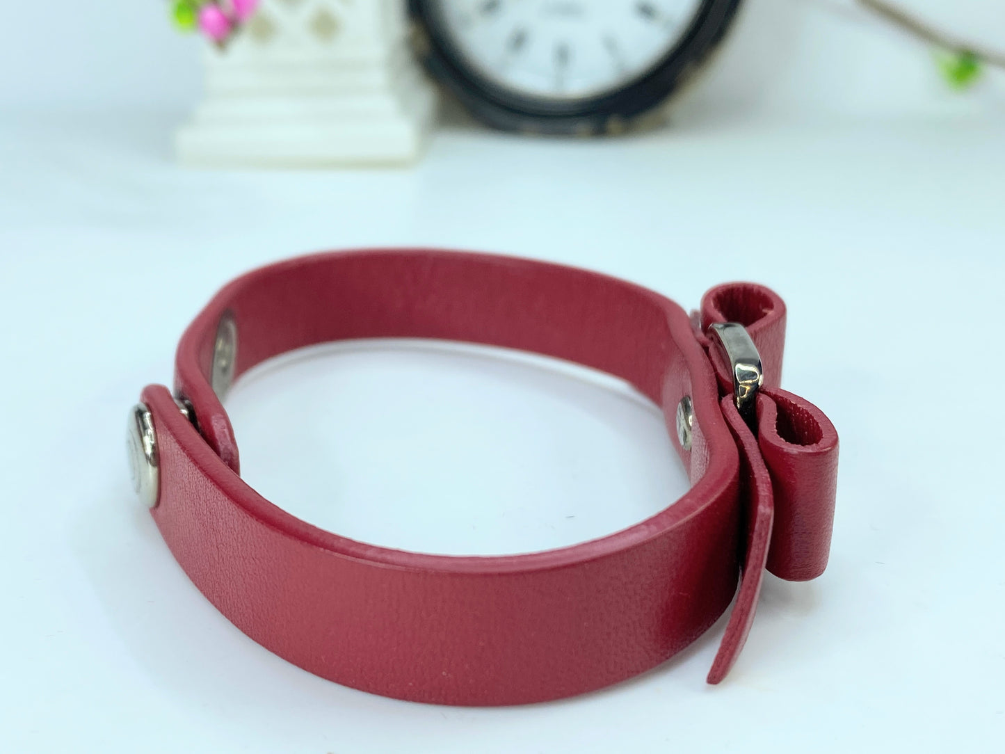 AUTH Salvatore Ferragamo Vala Bow Leather Bracelet Red adjustable w/pouch GS572