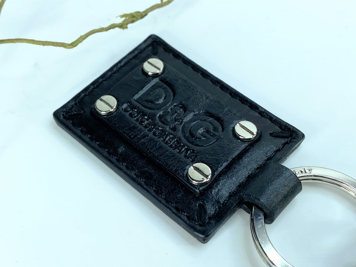 New Dolce & Gabbana Keychain Leather Logo Metal Ring Hook Keyring GS66