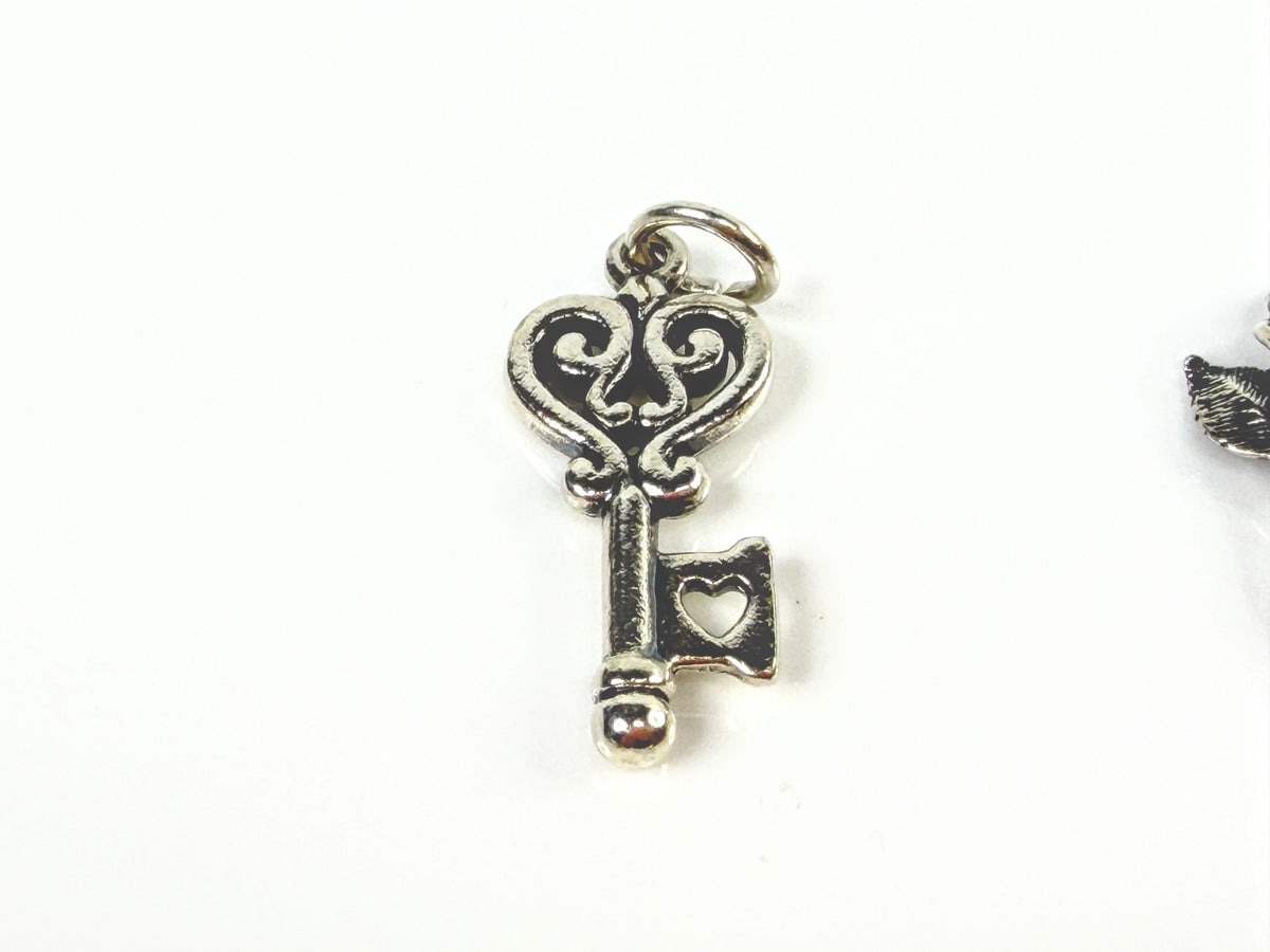 James Avery Sterling Silver Key to My Heart Scroll Key Charm Jewelry JR2132