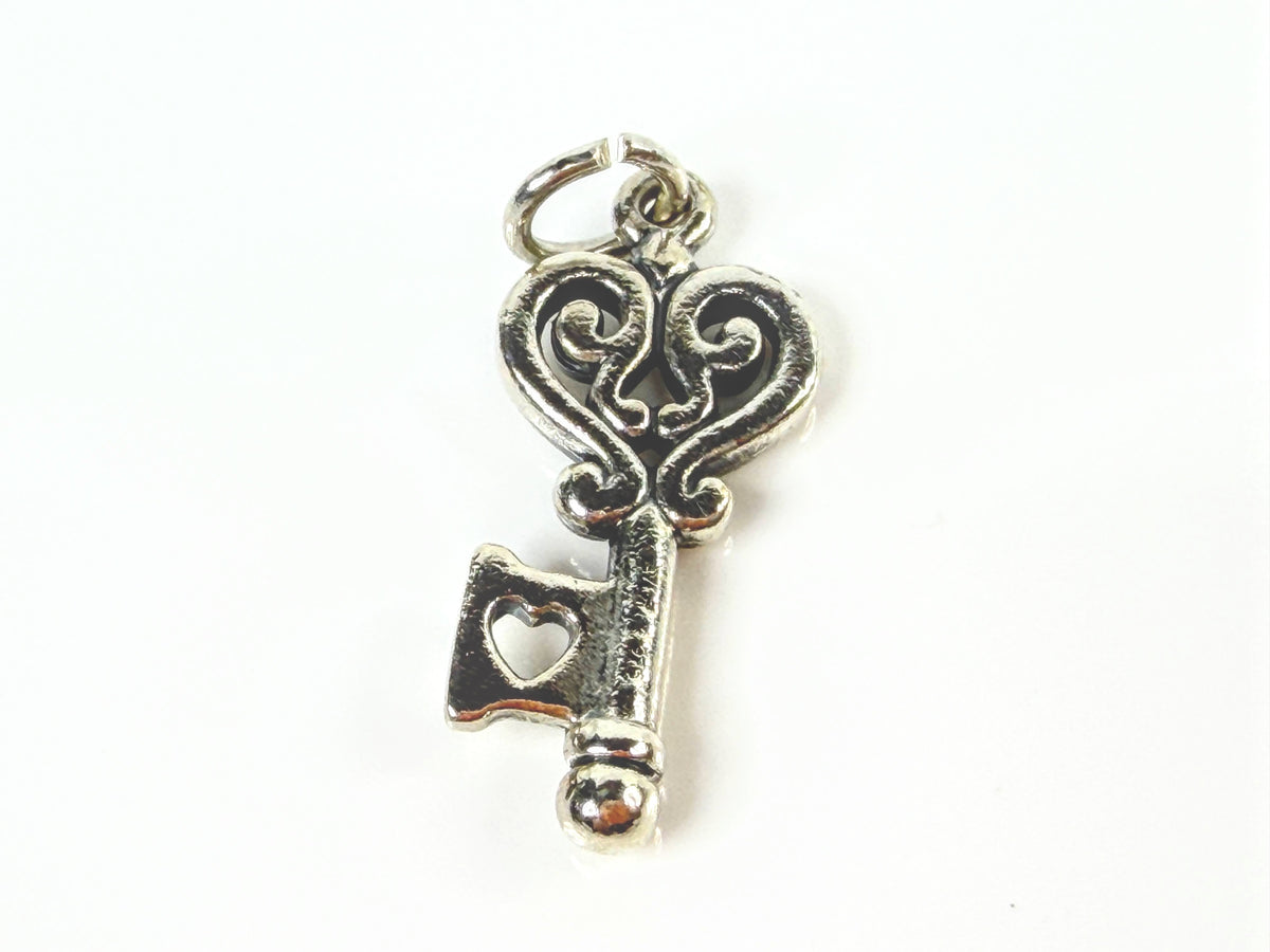 James Avery Sterling Silver Key to My Heart Scroll Key Charm Jewelry JR2132