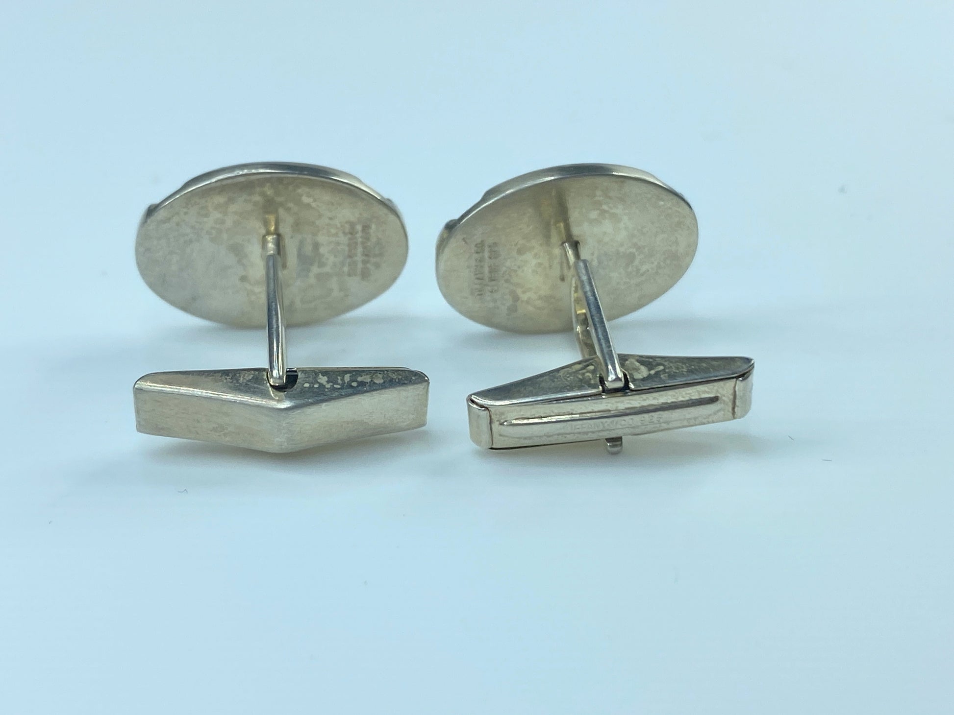 Tiffany &amp; Co. Sterling silver Oval Atlas Cufflink with pouch