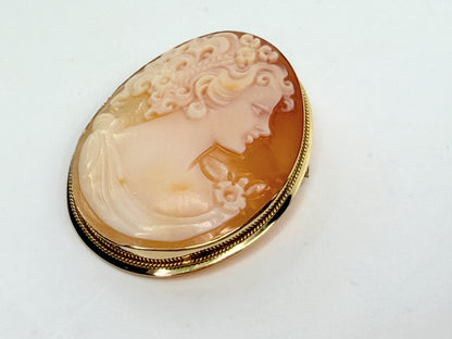 Vintage Italian 14K Gold Hand-Carved Shell Cameo Pendant Brooch JR1379