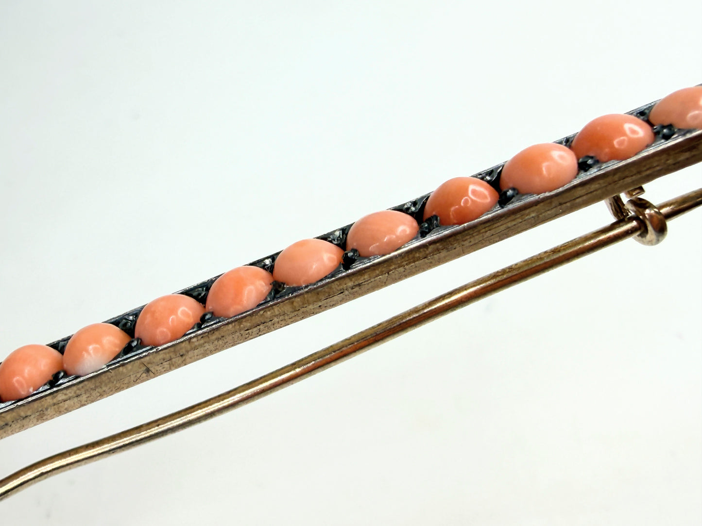 Victorian 5.3mm Coral Cabochon Sterling Silver Bar Brooch JR1390