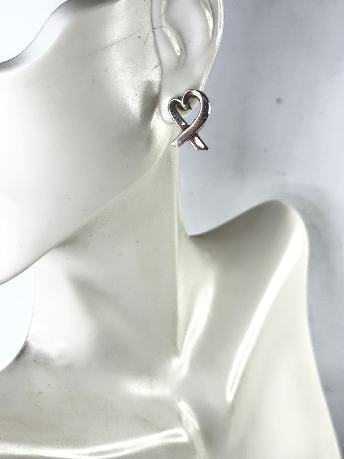 Tiffany & Co. Paloma Picasso Loving Heart Sterling Silver Earrings Pouch JR2172
