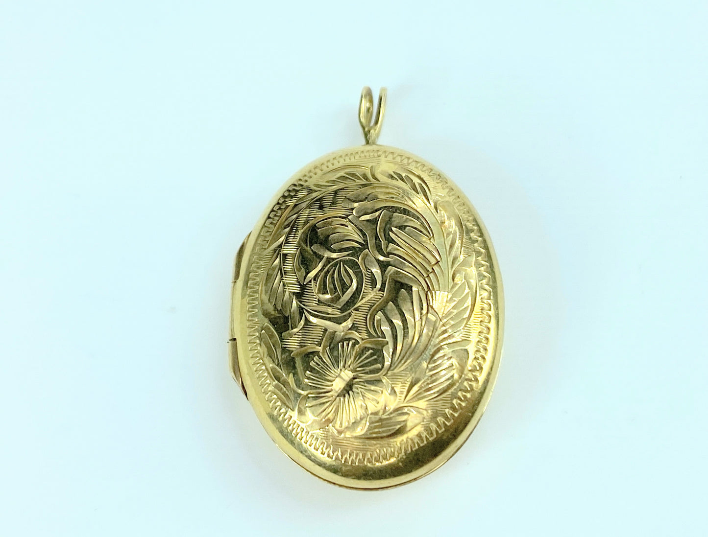 Art Deco Hand Engraved Floral Locket 14k Yellow Gold 6.3g JR9678